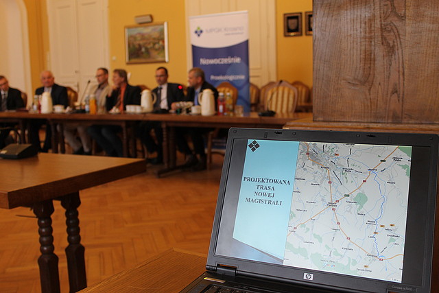 Konferencja dotycząca budowy magistrali wodociągowej z Rymanowa do Iskrzyni